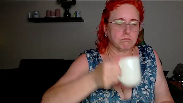Snapshot of JoannaAndNeighbour chatting on 5, 7, 2026 JoannaAndNeighbour online show from 5, 7, 2026