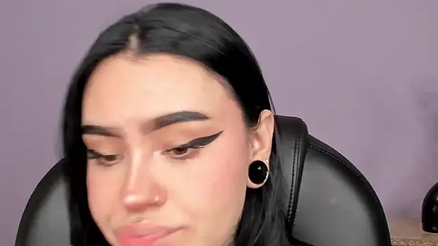 Snapshot of Jas_miin chatting on 4, 10, 2025 Jas miin online show from 4, 10, 2025