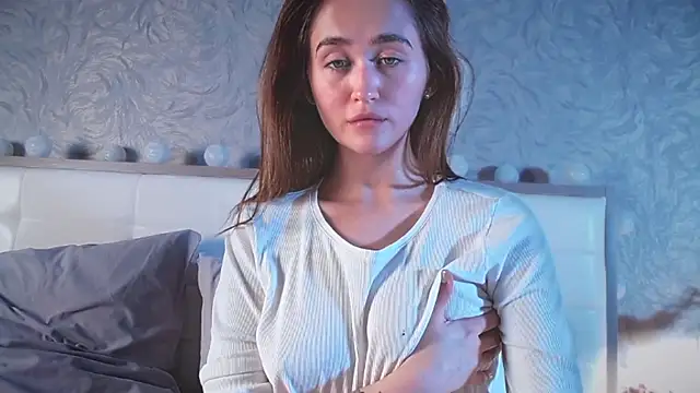 Snapshot of millllina chatting on 9, 10, 2025 millllina online show from 9, 10, 2025