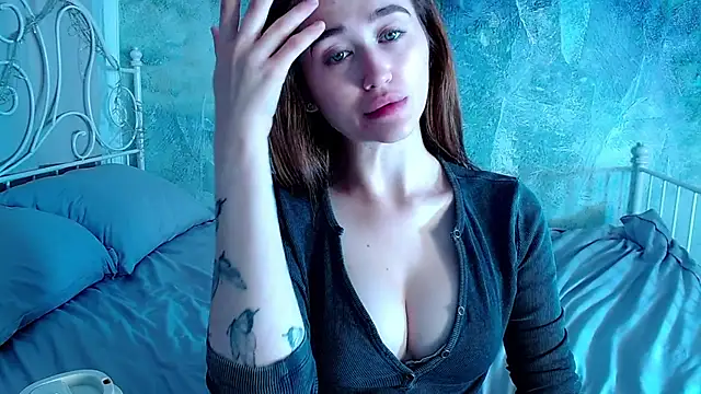 Snapshot of millllina chatting on 18, 10, 2025 millllina online show from 18, 10, 2025