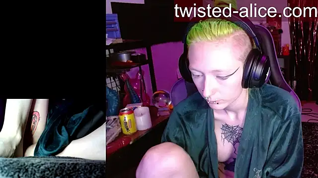 alicewonder09 online show from 28, 4, 2026