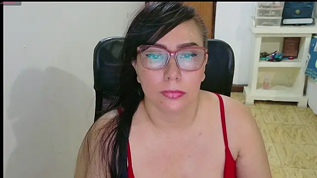 hottplay online show from 2, 11, 2025