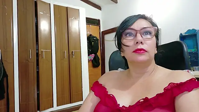 hottplay online show from 8, 5, 2026