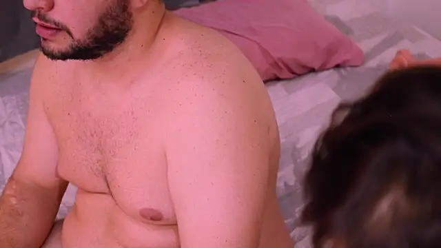 Mia Couple online show from 17, 2, 2025