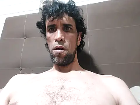 Hotcasados69 online show from 23, 10, 2025