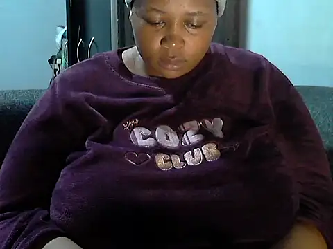Snapshot of Sexy-queen99xx chatting on 24, 4, 2026 Sexy-queen99xx online show from 24, 4, 2026