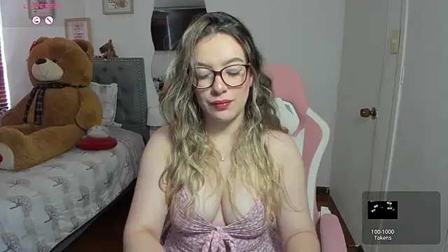 Snapshot of samysweet_8 chatting on 1, 6, 2026 samysweet 8 online show from 1, 6, 2026