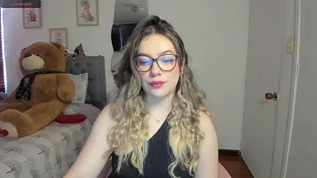Snapshot of samysweet_8 chatting on 1, 5, 2026 samysweet 8 online show from 1, 5, 2026