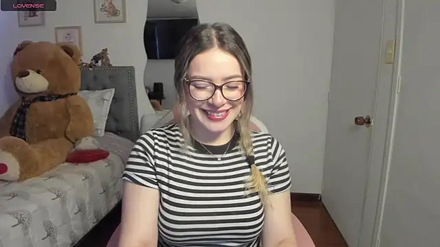 Snapshot of samysweet_8 chatting on 30, 4, 2026 samysweet 8 online show from 30, 4, 2026