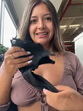 alana 69 online show from 14, 3, 2025