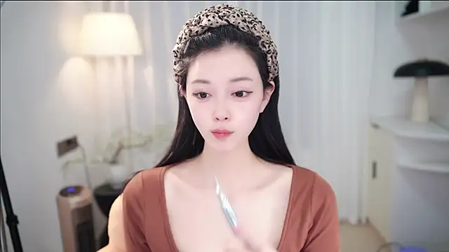 Ocean--Lili online show from 28, 11, 2025