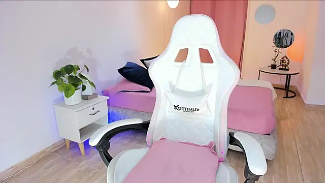 carleee winter online show from 27, 2, 2026