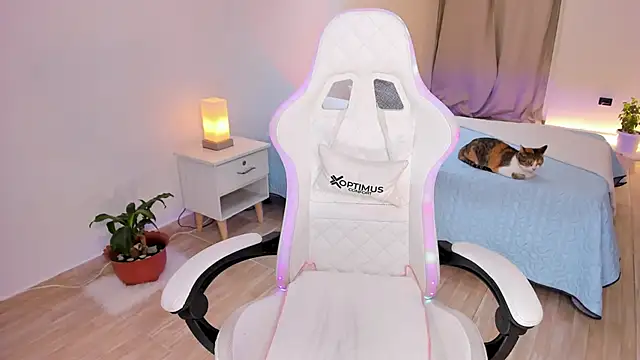 Snapshot of carleee_winter chatting on 23, 11, 2025 carleee winter online show from 23, 11, 2025