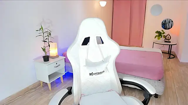 carleee winter online show from 4, 3, 2026