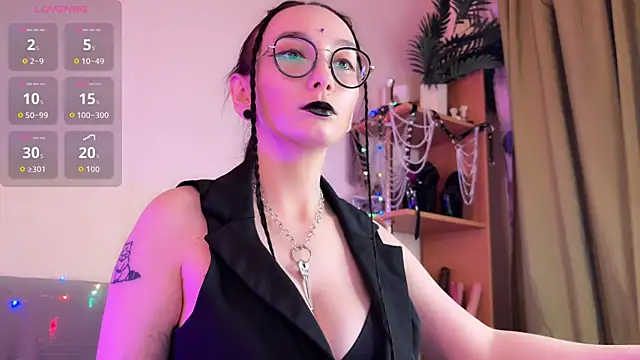 Jinhee Noir online show from 13, 12, 2025