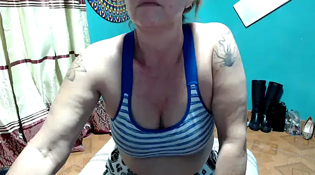 Snapshot of marinadenoche chatting on 10, 1, 2025 marinadenoche online show from 10, 1, 2025