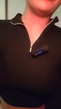 ZaraHoney online show from 7, 11, 2025