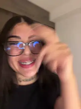 Sarasanders 4 online show from 21, 3, 2025