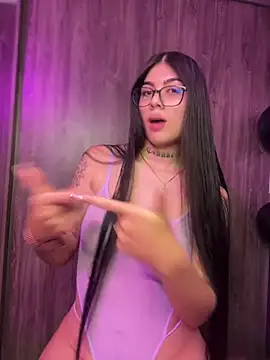 Sarasanders 4 online show from 18, 3, 2025