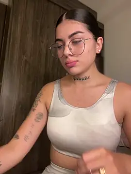 Sarasanders 4 online show from 8, 1, 2025