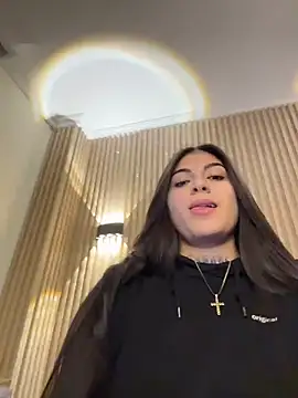 Sarasanders 4 online show from 6, 11, 2025