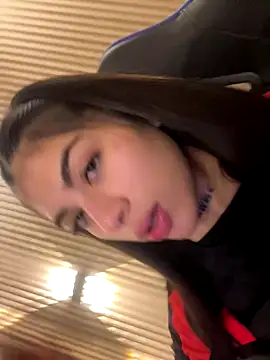 Sarasanders 4 online show from 7, 10, 2025