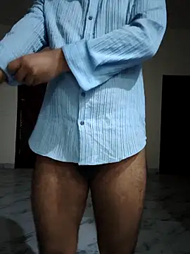 Snapshot of thebrownboi01 chatting on 13, 11, 2025 thebrownboi01 online show from 13, 11, 2025