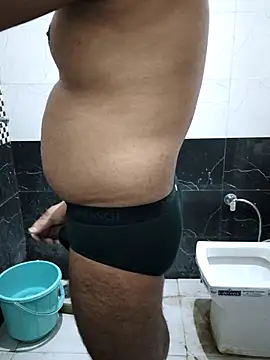 Snapshot of thebrownboi01 chatting on 26, 11, 2025 thebrownboi01 online show from 26, 11, 2025