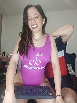 Snapshot of Isaandysex2428 chatting on 7, 10, 2025 Isaandysex2428 online show from 7, 10, 2025