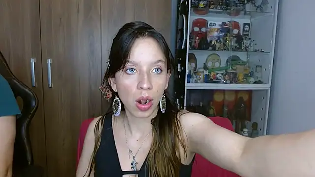 Isaandysex2428 online show from 14, 3, 2026