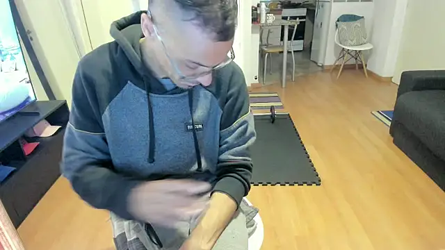 guachin hunk online show from 9, 9, 2025