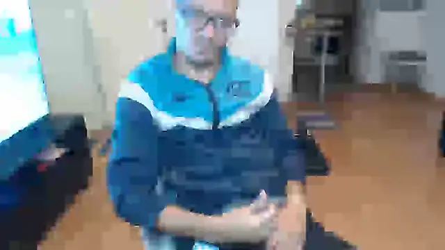 Snapshot of guachin_hunk chatting on 5, 6, 2026 guachin hunk online show from 5, 6, 2026
