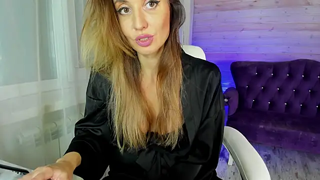 KamillaSporty online show from 18, 11, 2025