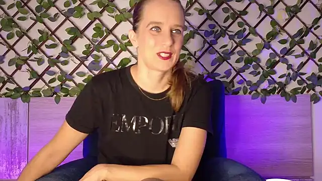 LadyChantale online show from 22, 9, 2025