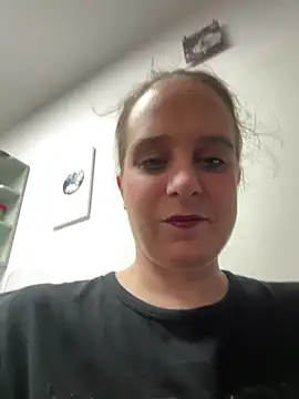 LadyChantale online show from 4, 4, 2026