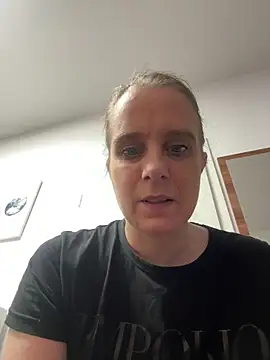 Snapshot of LadyChantale chatting on 19, 5, 2026 LadyChantale online show from 19, 5, 2026