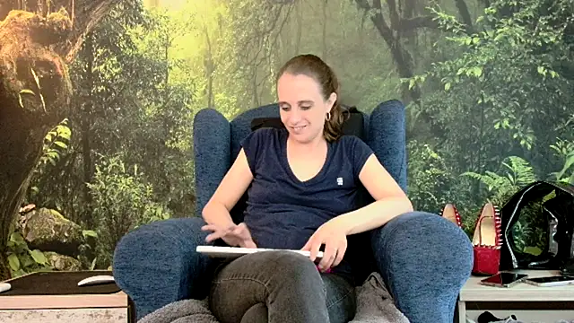 LadyChantale online show from 19, 3, 2025