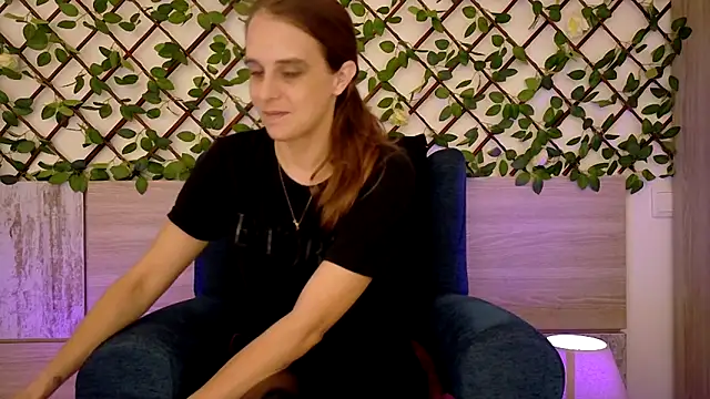 LadyChantale online show from 4, 11, 2025