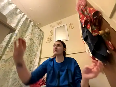 Snowbunnycake 131 online show from 11, 9, 2025