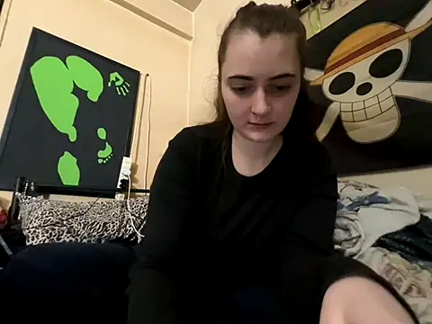 Snowbunnycake 131 online show from 9, 9, 2025