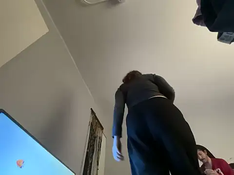 Snowbunnycake 131 online show from 11, 11, 2025