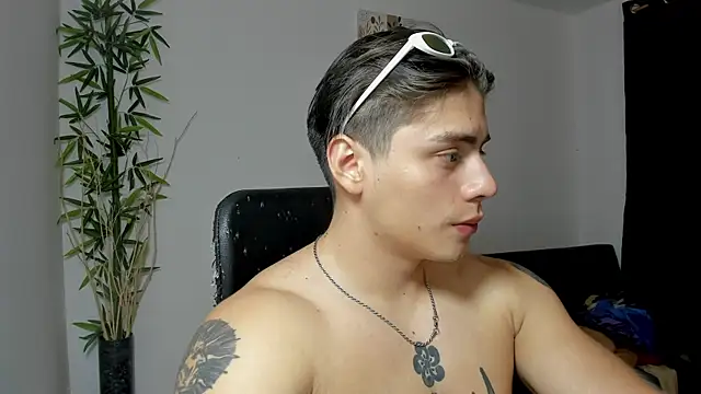 Giordano Russo online show from 5, 3, 2025