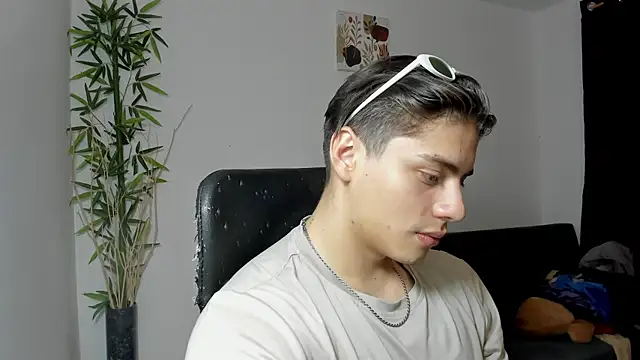 Giordano Russo online show from 6, 3, 2025