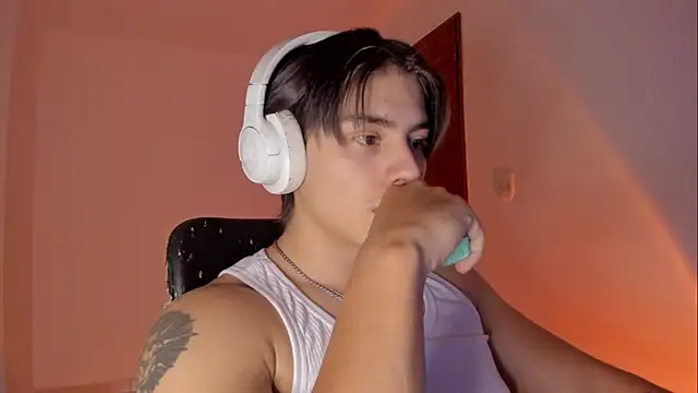 Giordano Russo online show from 1, 12, 2025