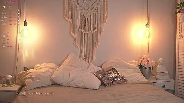 Victoria Karma online show from 10, 10, 2025