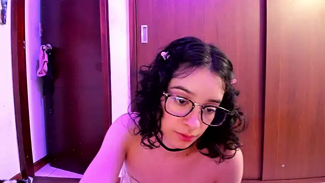 Snapshot of _Lunnaa_ chatting on 9, 2, 2025 Lunnaa online show from 9, 2, 2025