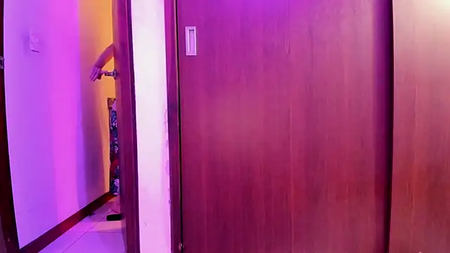 Snapshot of _Lunnaa_ chatting on 30, 12, 2024 Lunnaa online show from 30, 12, 2024