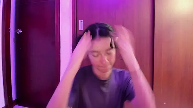 Snapshot of _Lunnaa_ chatting on 23, 2, 2025 Lunnaa online show from 23, 2, 2025