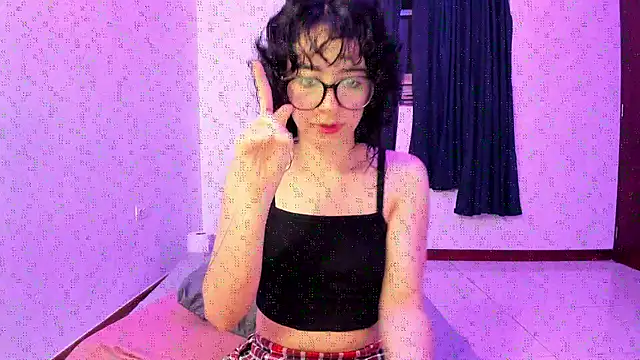 Snapshot of _Lunnaa_ chatting on 20, 11, 2025 Lunnaa online show from 20, 11, 2025