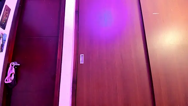 Snapshot of _Lunnaa_ chatting on 9, 2, 2025 Lunnaa online show from 9, 2, 2025